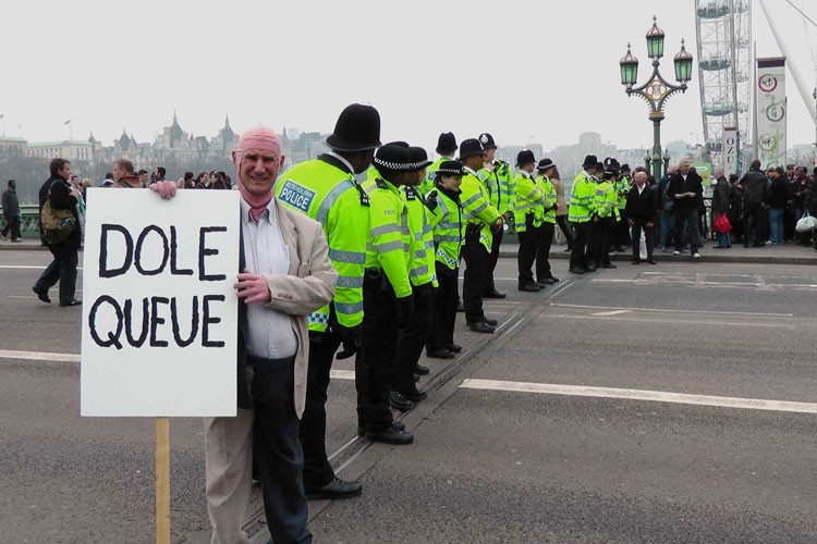 bob queuing with police for the london eye